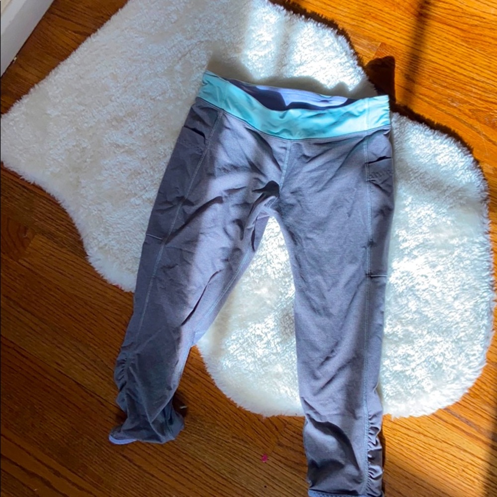 LULULEMON IVIVVA LEGGINGS! GREAT CONDITION!